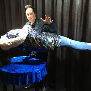 Bar Table Levitation (model oval)by Select Magic