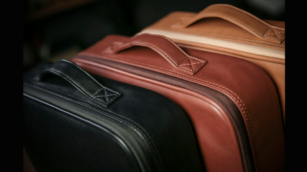 Luxury Close-Up Bag (Dark Brown)
